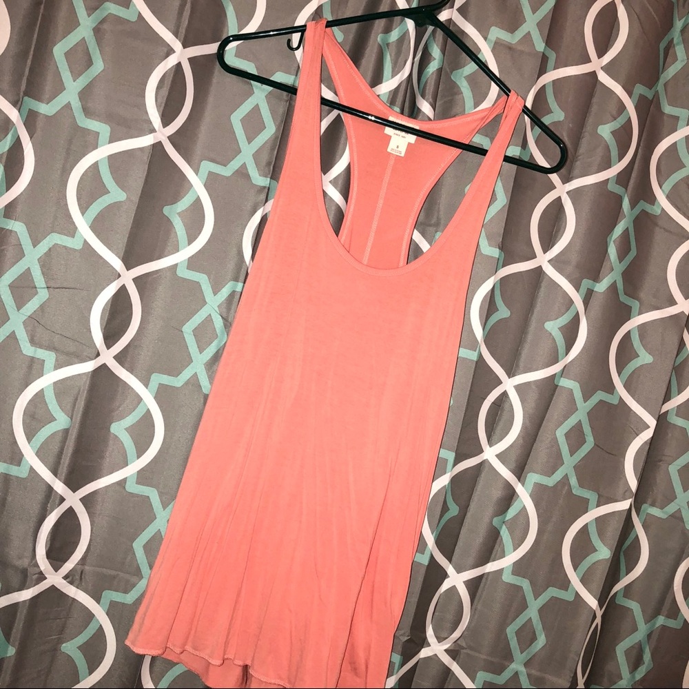 Coral colored Razorback tank! 🙋🏼‍♀️